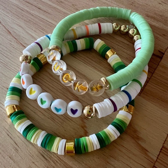 🍀 Set of 3 St. Patrick’s Day stretchy bracelets - Picture 2 of 5